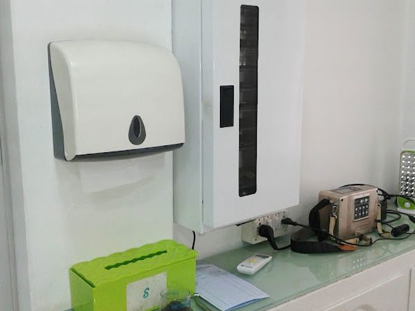 smile care dental clinic in thuravoor