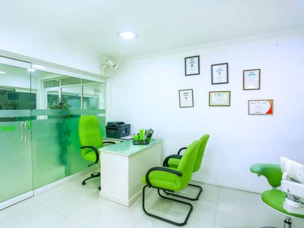 dental clinic in Thuravoor