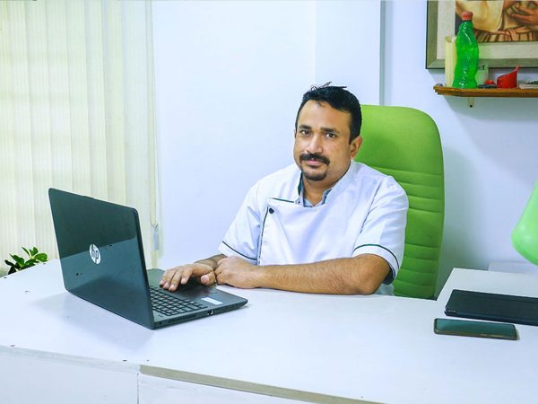 dental clinic in thuravoor